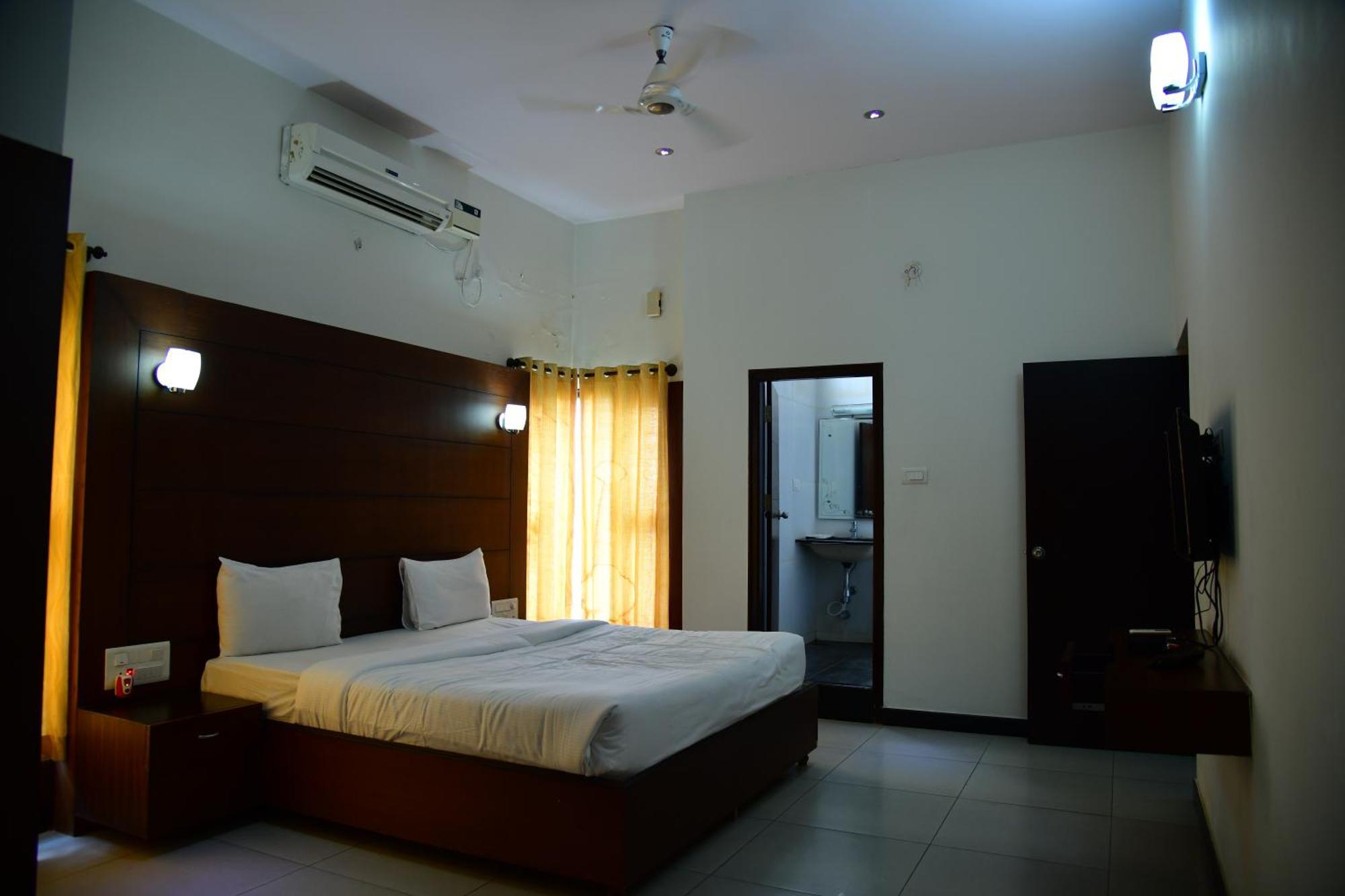 Nijaguna Resorts Chamrajnagar Luaran gambar