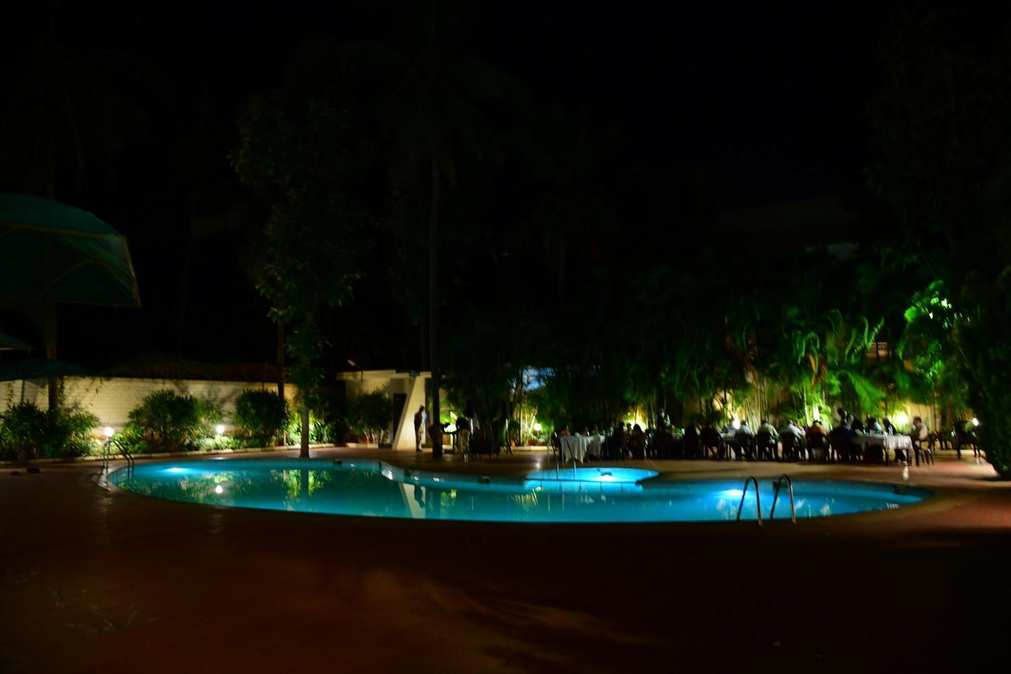 Nijaguna Resorts Chamrajnagar Luaran gambar