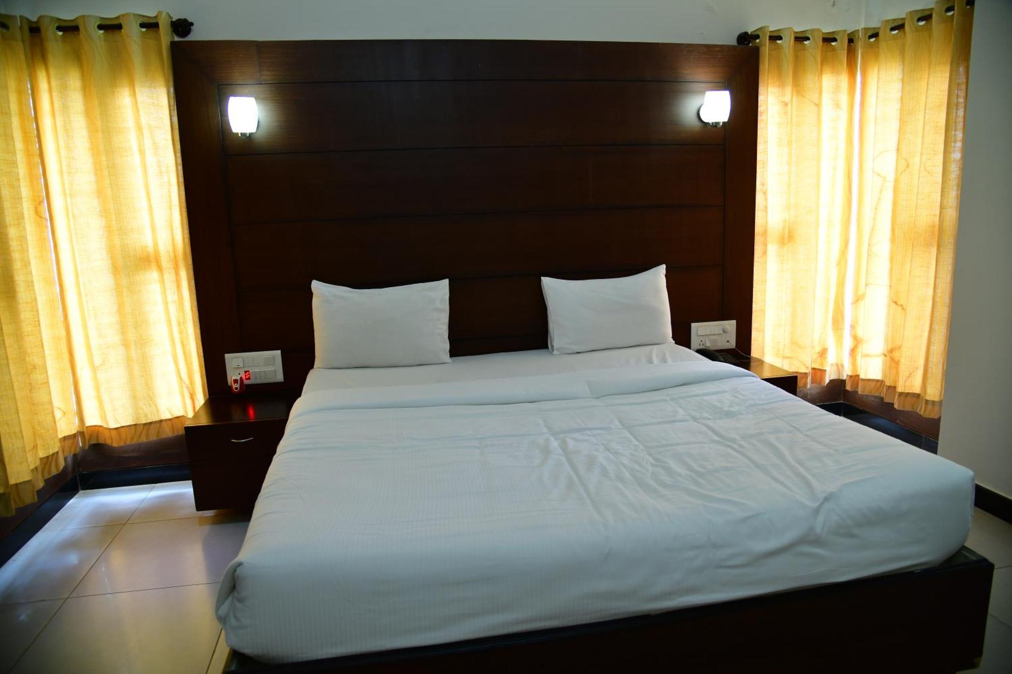 Nijaguna Resorts Chamrajnagar Luaran gambar