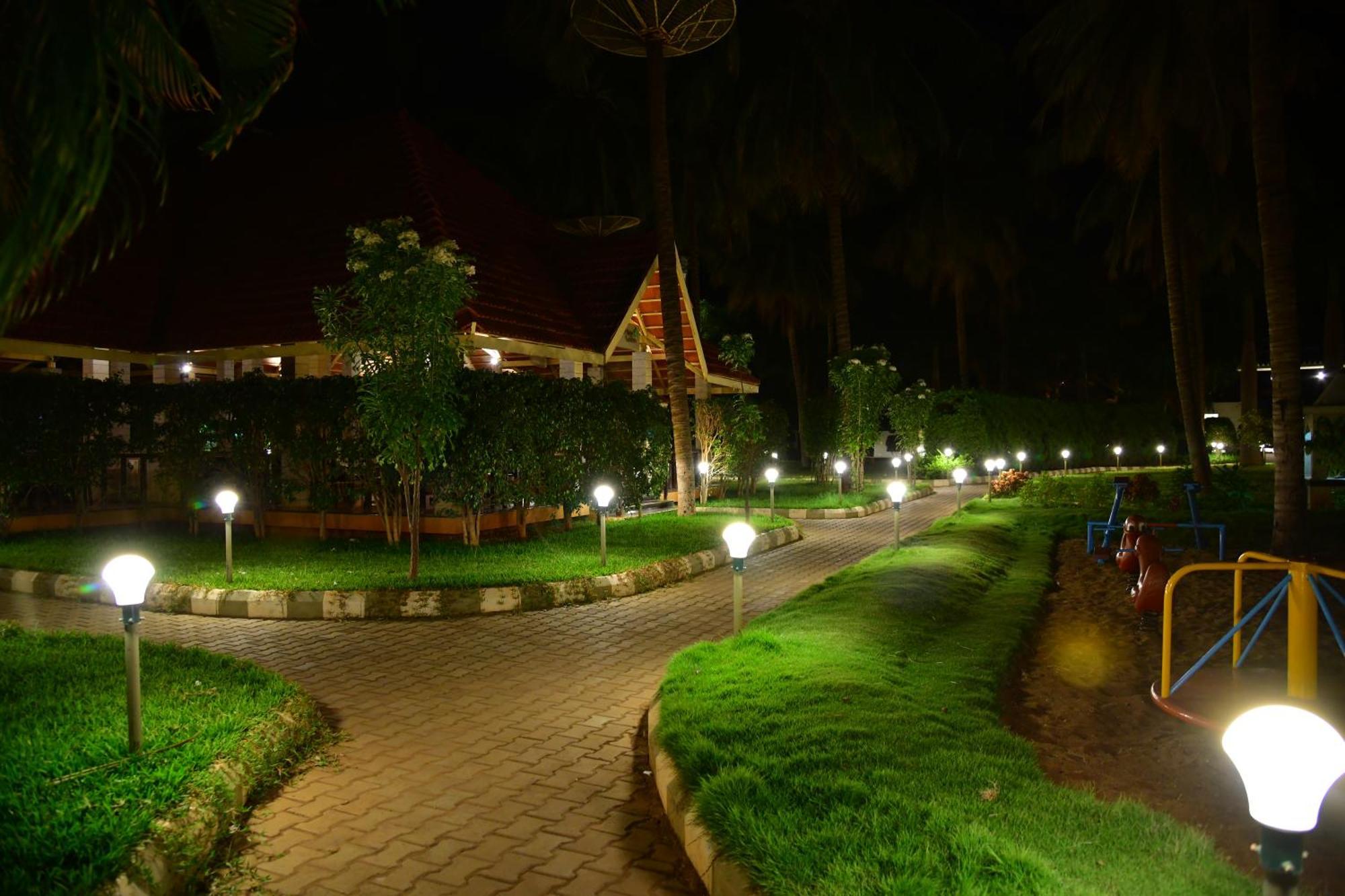 Nijaguna Resorts Chamrajnagar Luaran gambar