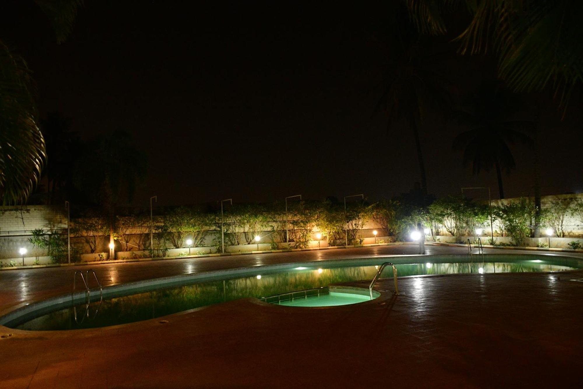 Nijaguna Resorts Chamrajnagar Luaran gambar